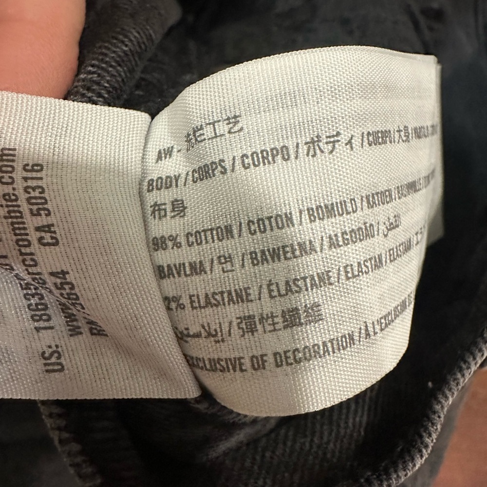 Abercrombie Ultra High Rise Ankle Straight Jeans washed black Sz 8 (29) - Picture 4 of 14
